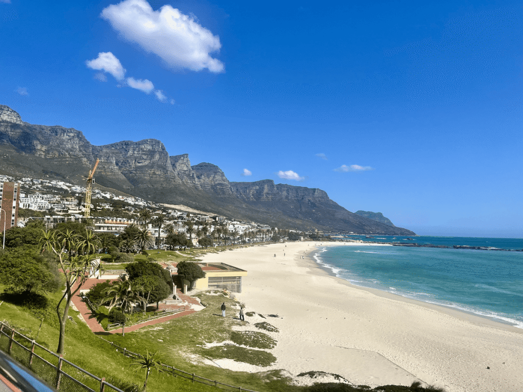 camps-bay-cape-town spiaggia di Camps Bay