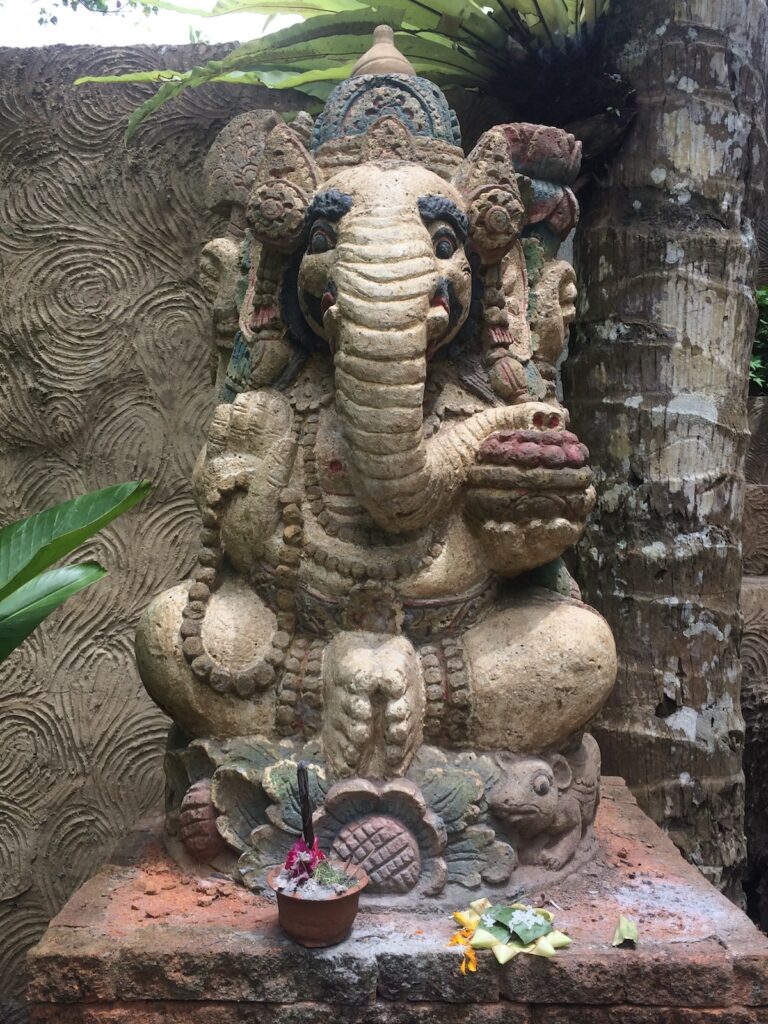 statua-elefante-bali Dettagli dell'arte scultorea balinese