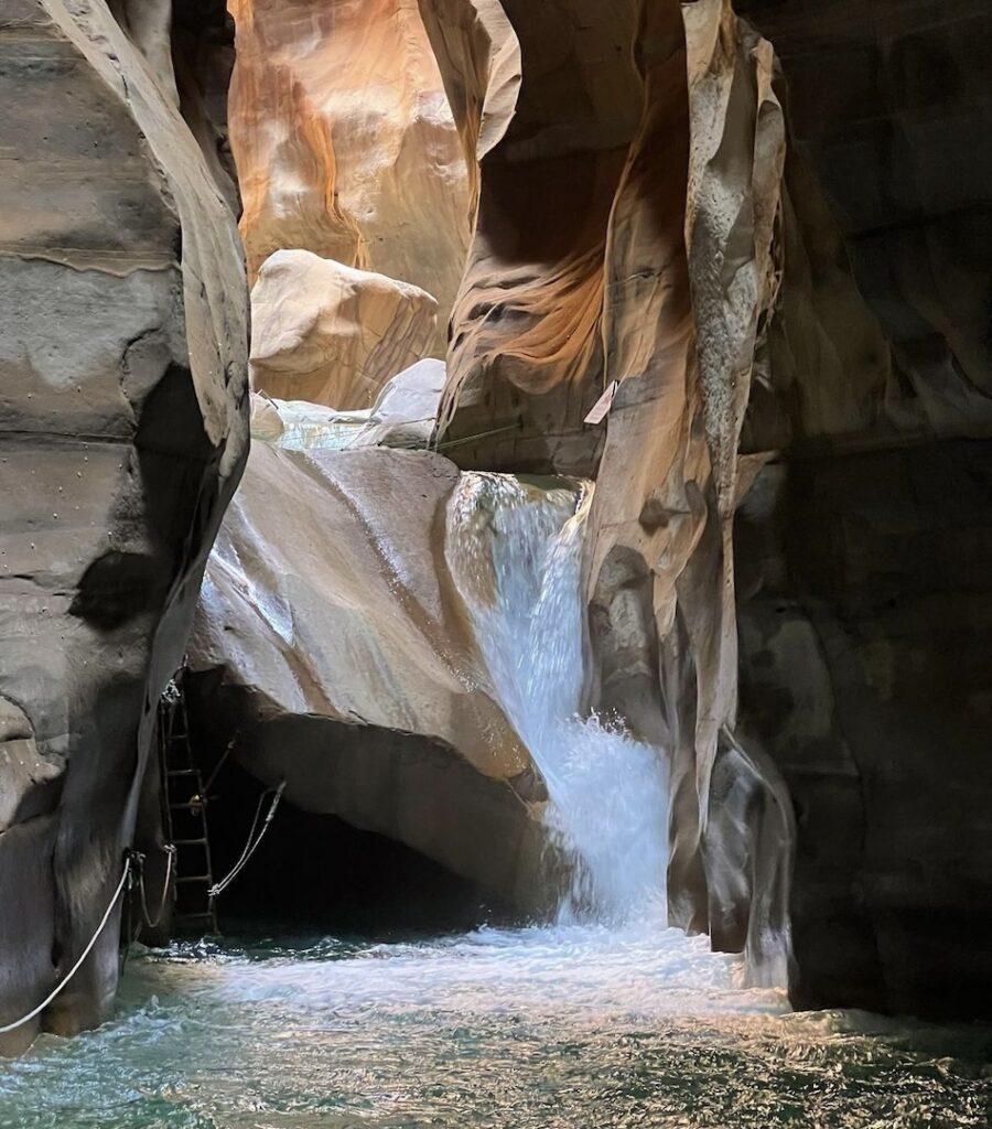 Screenshot Percorso avventuroso all'interno del Wadi Mujib