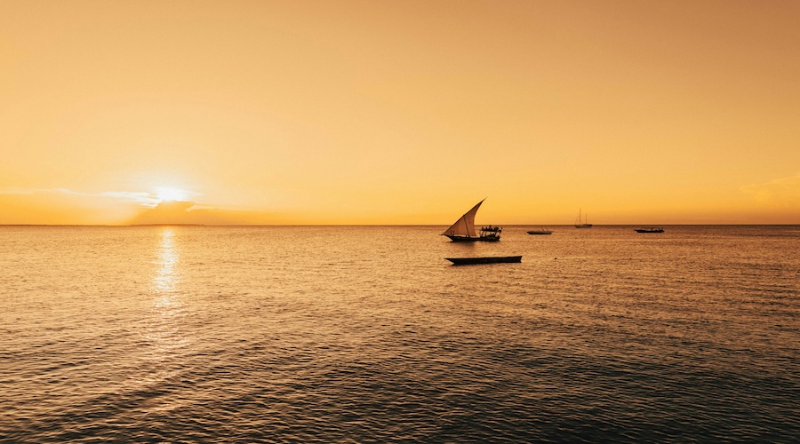 zanzibar3 dhow al tramonto a zanzibar