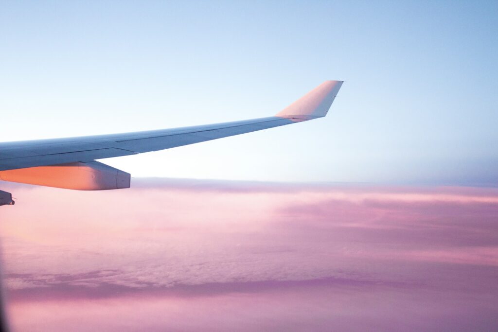 Vista dall'aereo al tramonto — crea il tuo itinerario di viaggio con GateAway